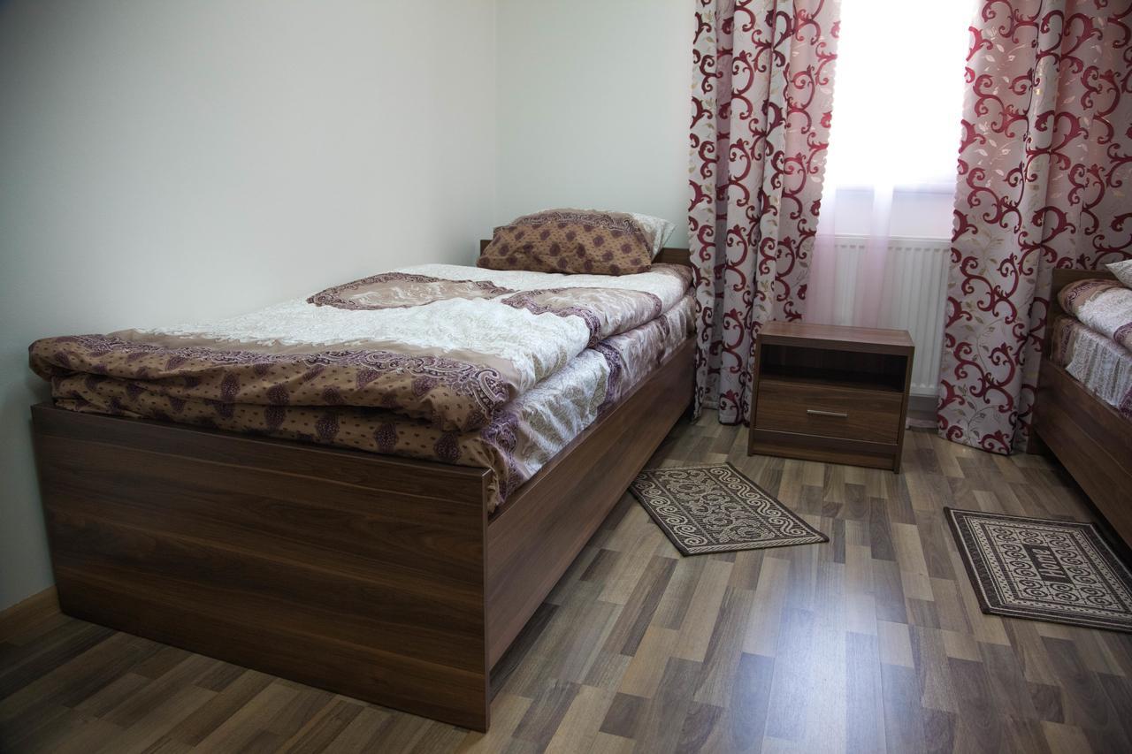 Alekselena Hotel Malekhuv Exterior foto