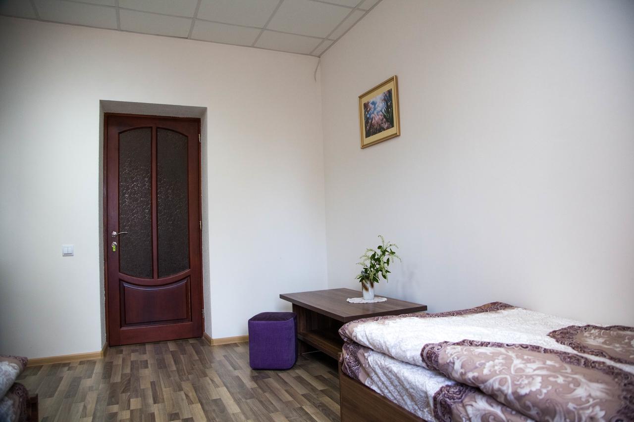 Alekselena Hotel Malekhuv Exterior foto